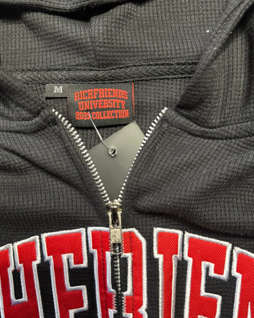 The “Gaufré” Thermal Zip-Up