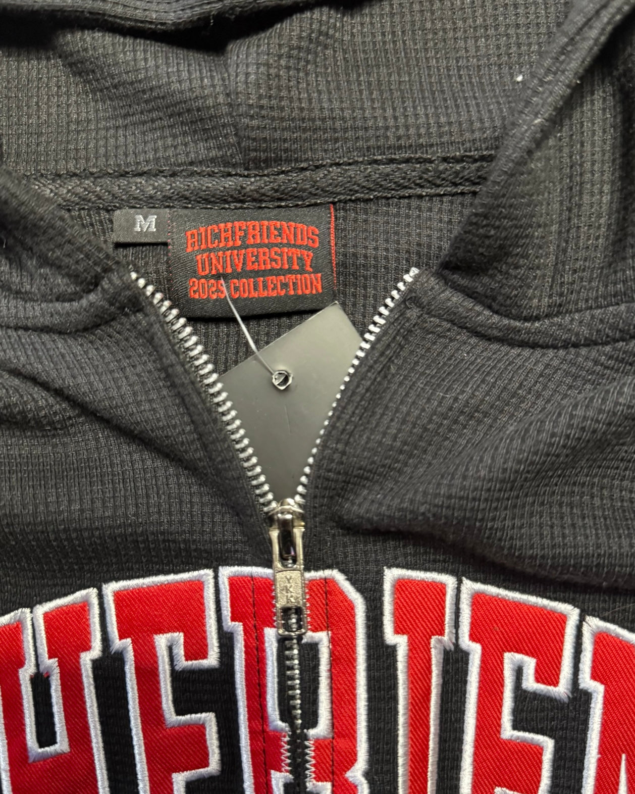 The “Gaufré” Thermal Zip-Up